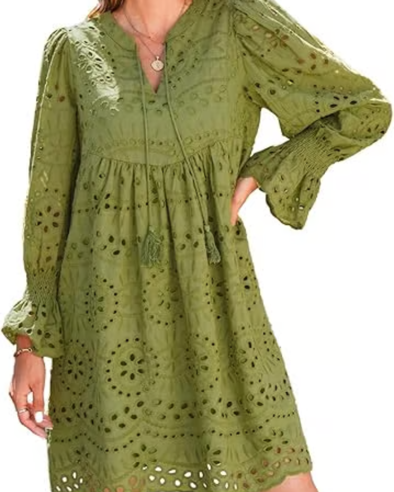 Korte kanten jurk met tijdloze charme