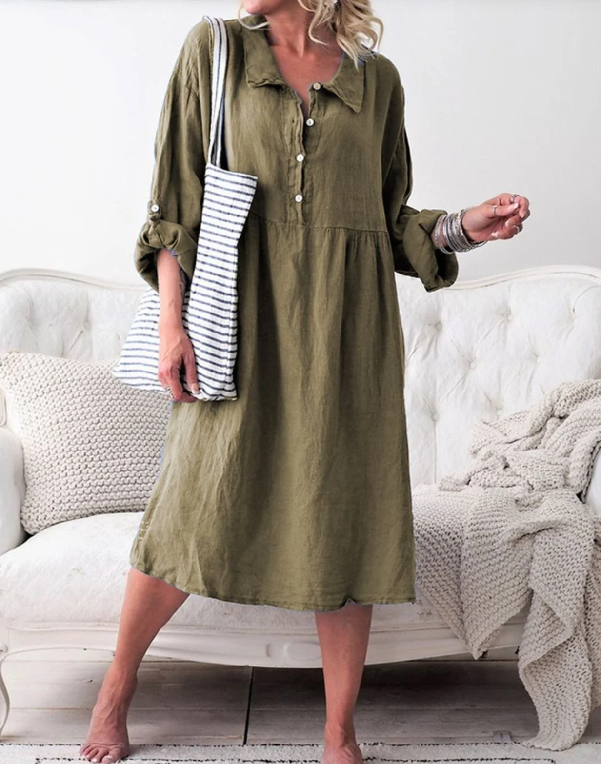 Kennedi - Basic button-down jurk met overhemdkraag met lange mouwen