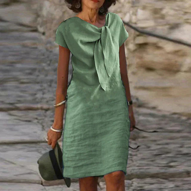 Elegante, getailleerde mini-jurk met korte mouwen voor dames