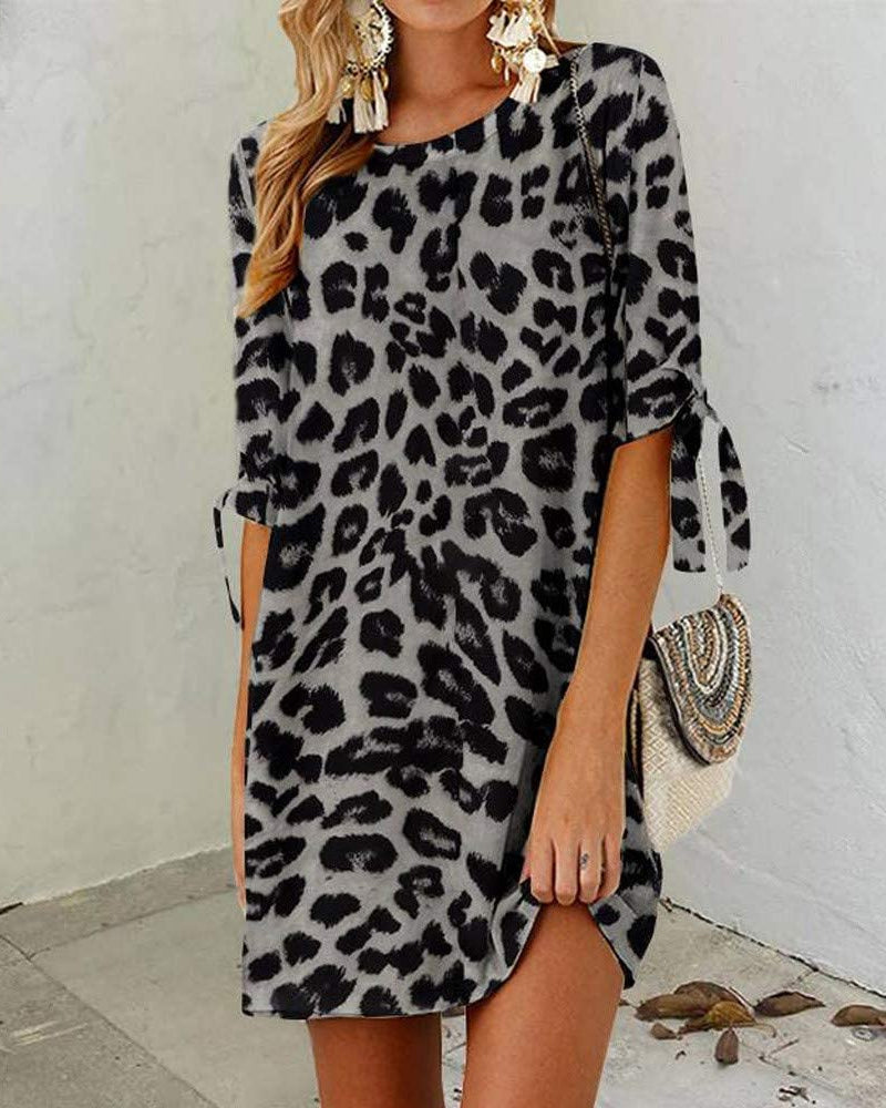 Luipaardprint damesjurk met ronde hals
