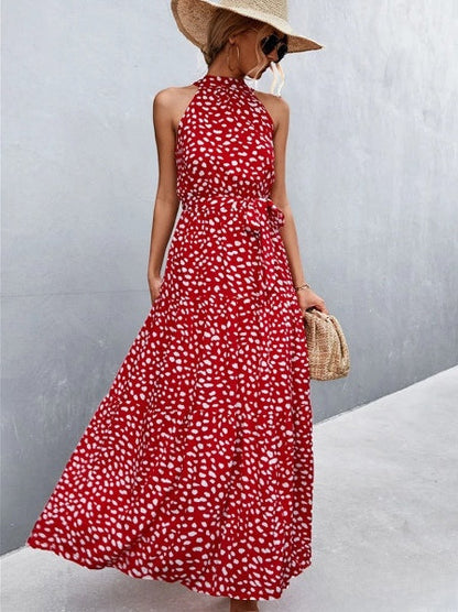 Best verkochte jumpsuit met spaghettibandjes en halflange halslijn met golvende stippenprint