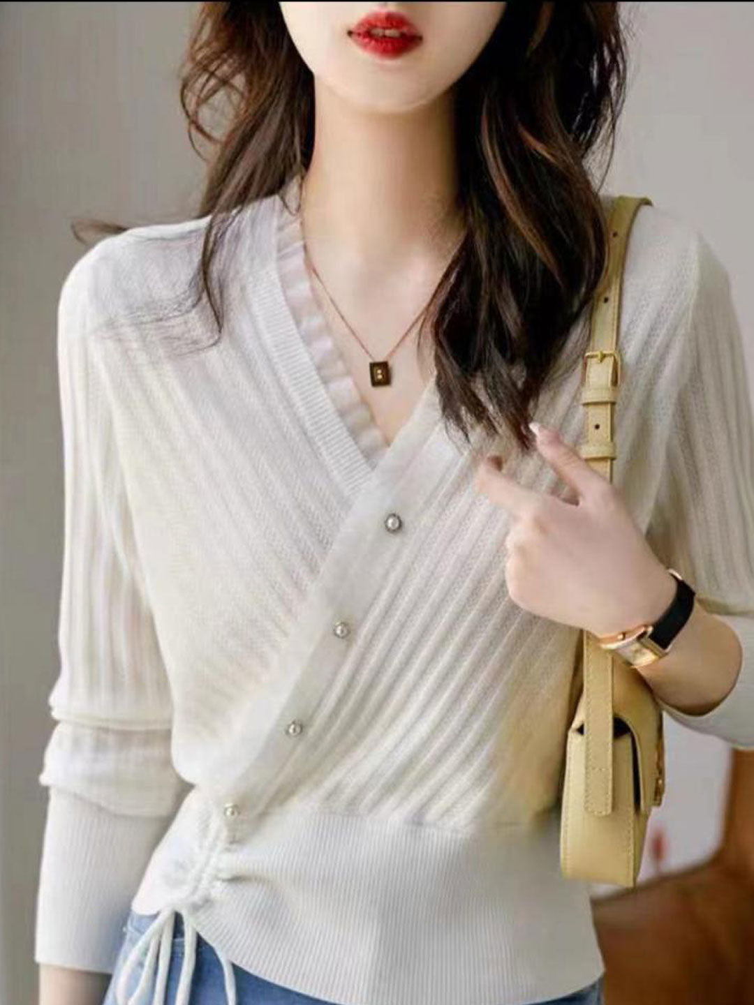 Emmy Blouse | Blouse met lange mouwen en V-hals