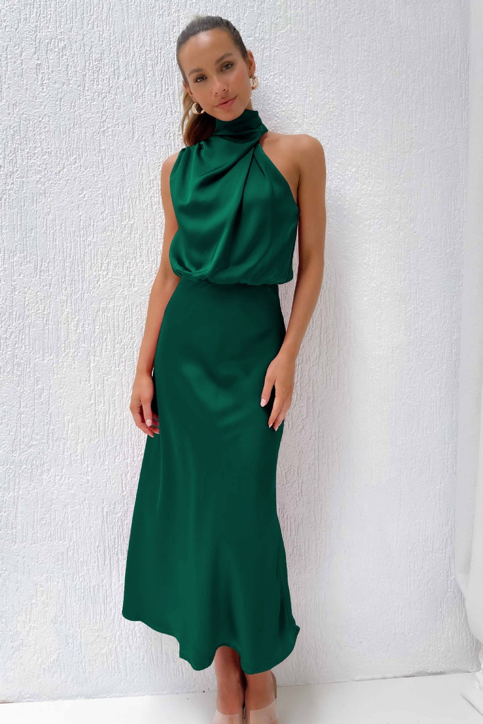 Elegante lange jurk met asymmetrische halslijn en verfijnd design