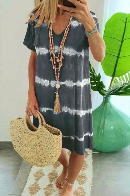 Gestreepte shirtjurk met korte mouwen en losse pasvorm
