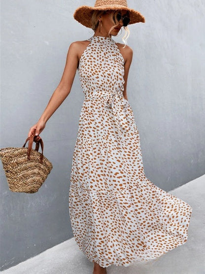 Best verkochte jumpsuit met spaghettibandjes en halflange halslijn met golvende stippenprint