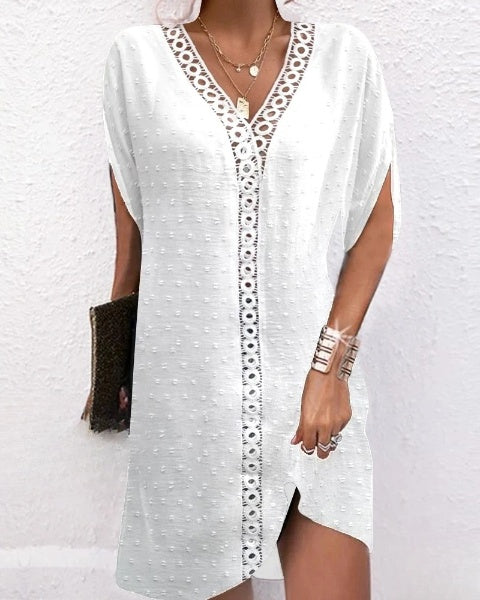 Stijlvolle casual jurk met V-hals, delicate kanten patch en halflange mouwen