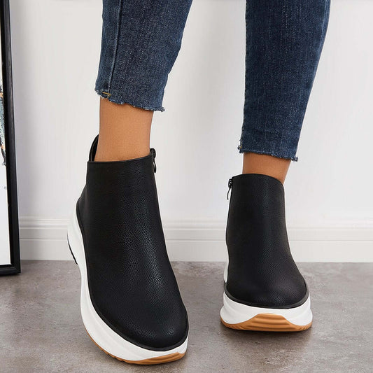 Antislip enkelsneakers met platte hak en slippend ontwerp