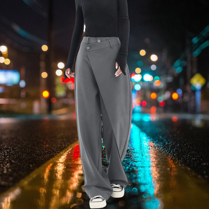 Sam - Asymmetrische wijd uitgesneden pantalonjurk met opgestikte knopen