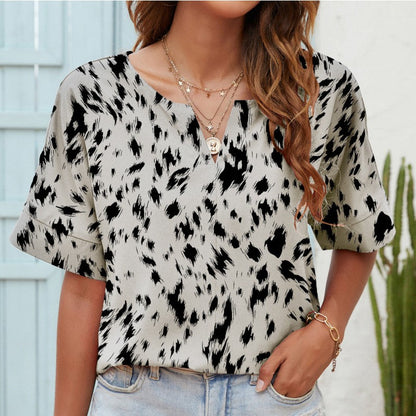 Casual T-shirt – V-hals & Korte Mouwen met Print