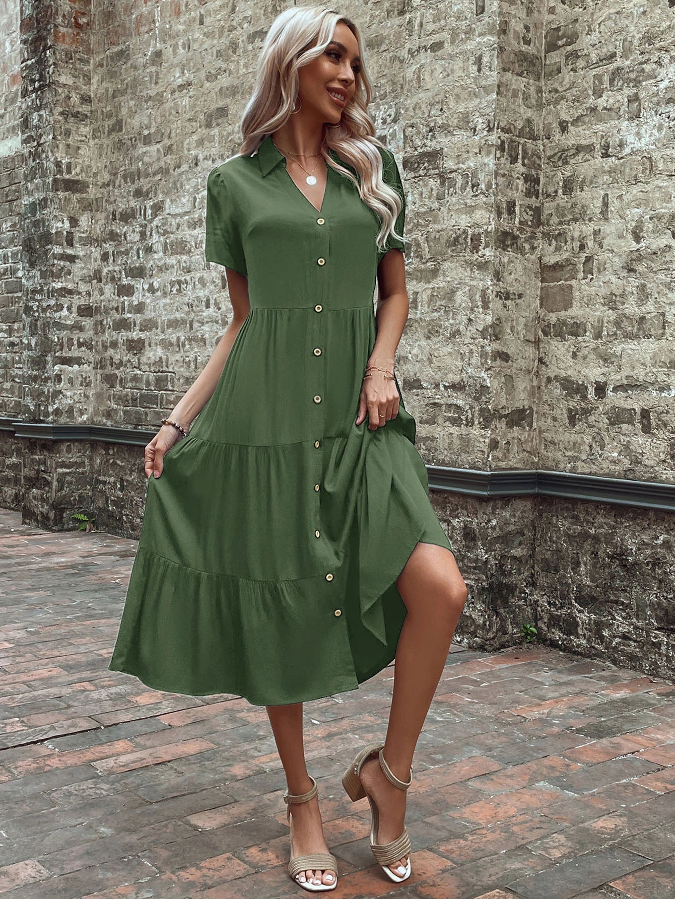 Dagny - Elegante Knopen Jurk