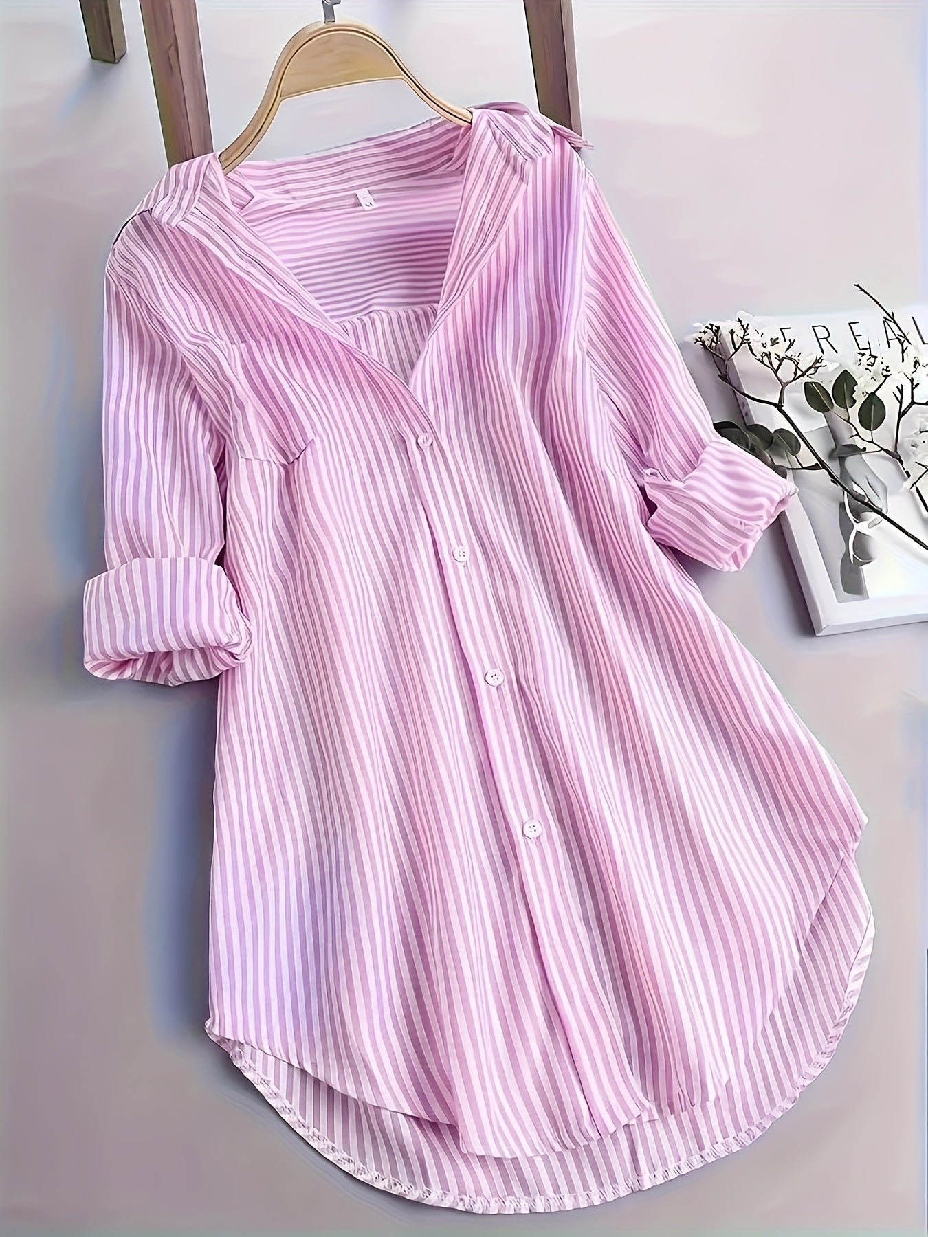 Gestreepte Shirt Met Knopen Vooraan - Curved Hem & Lange Mouwen