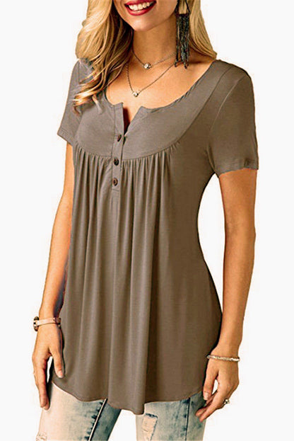 Noemi | Button up T-shirt