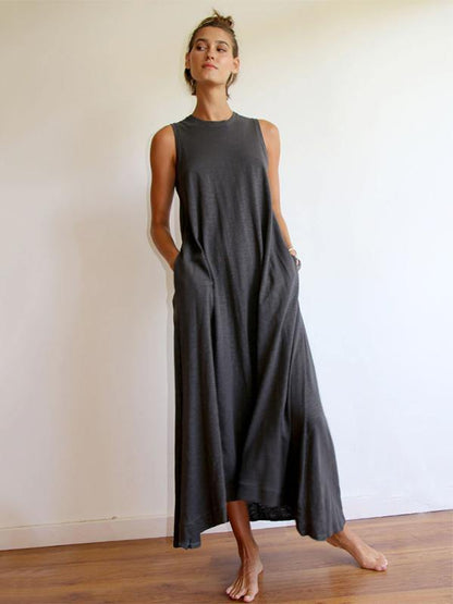 June - Mouwloze maxi-jurk met eenvoudige ronde halslijn