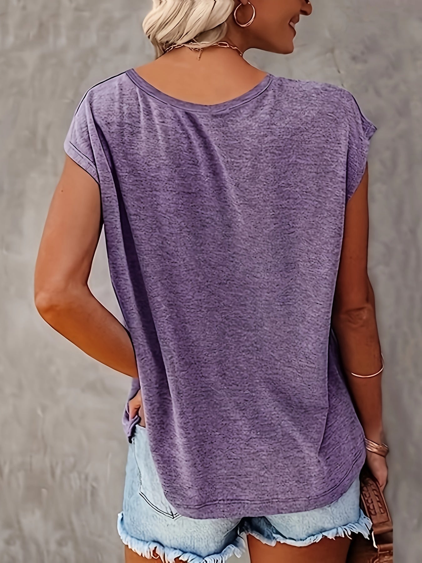 Lotus Print T-shirt – V-hals & Casual Cap Mouw