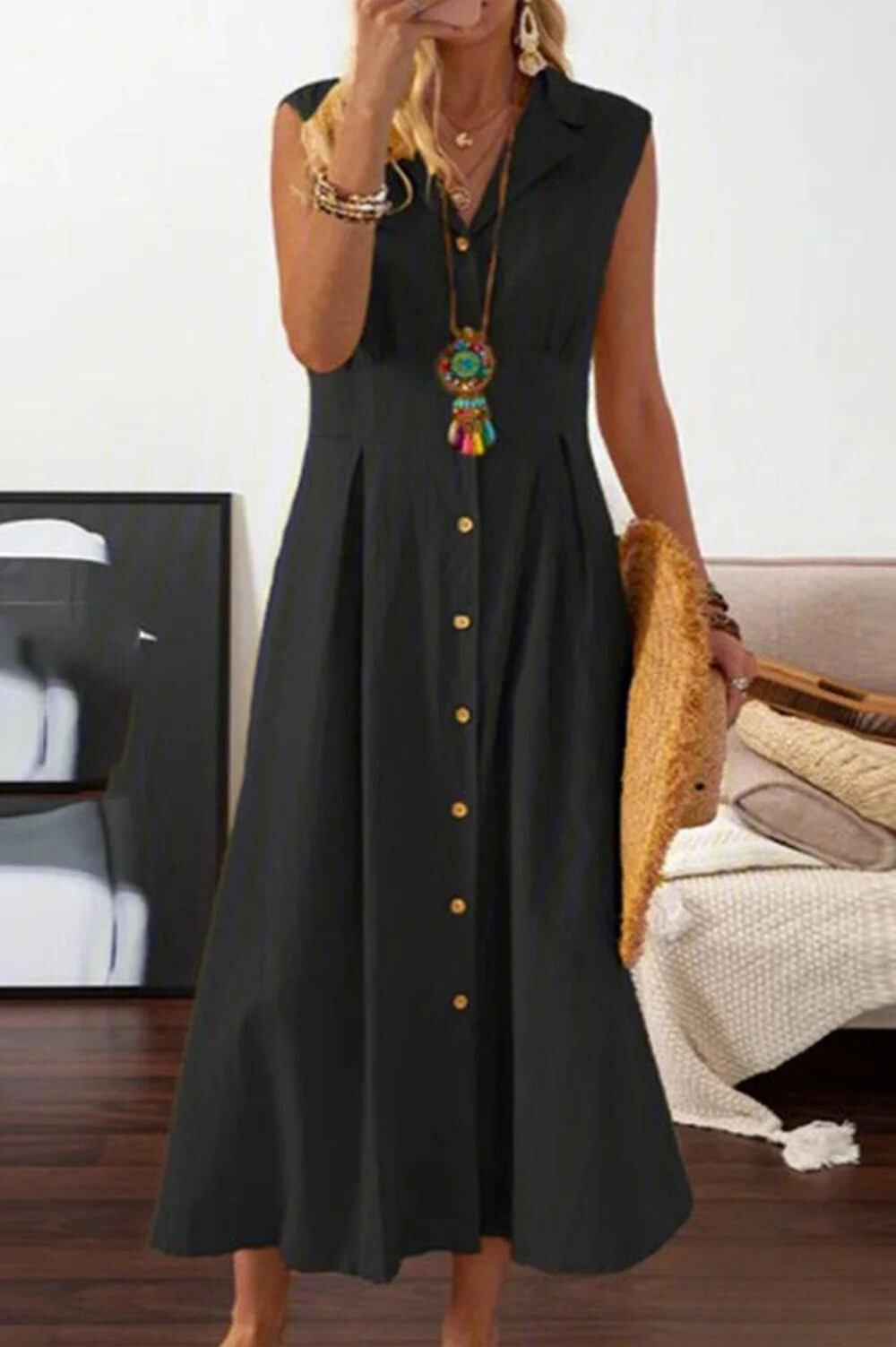 Peggy - Mouwloze midi-jurk met overslagknopen