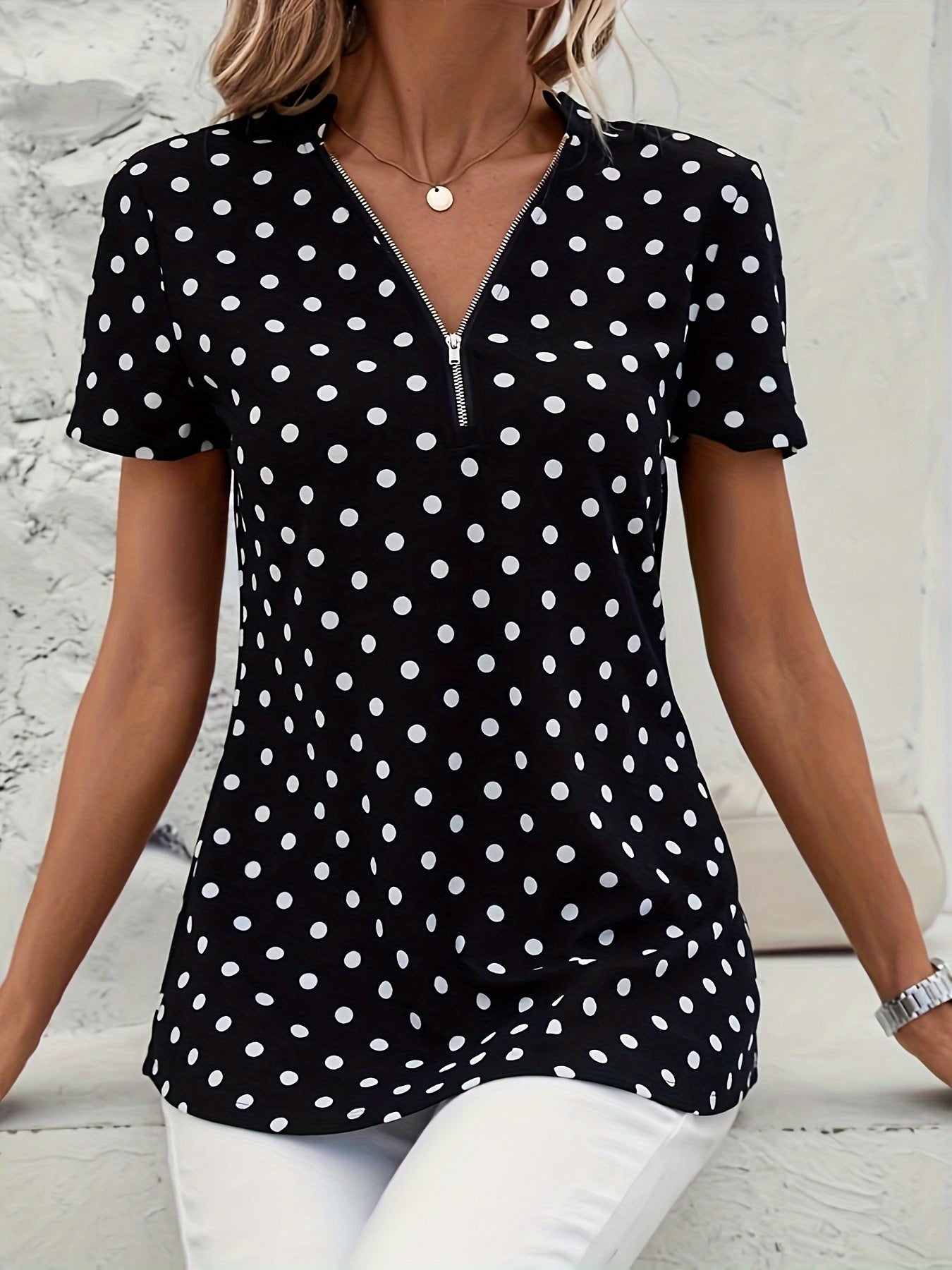Polka Dot V-Hals Blouse - Rits Voorzijde & Korte Mouwen