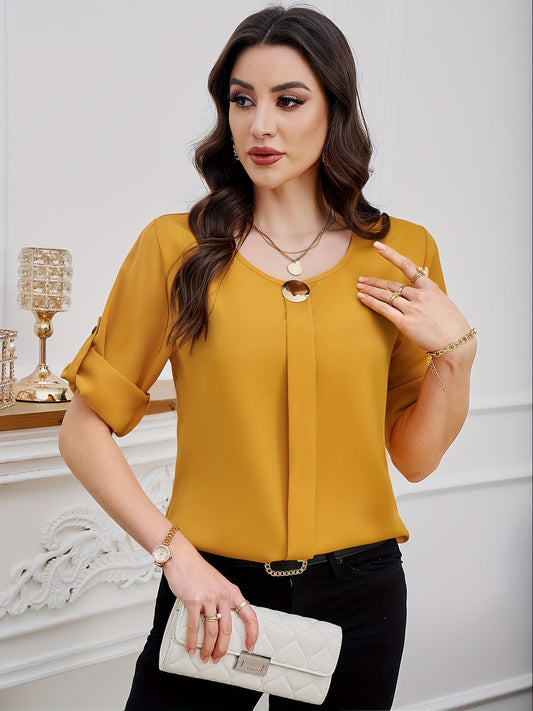 Ronde Hals Blouse - Plissé Voorkant & Korte Mouwen Ontwerp