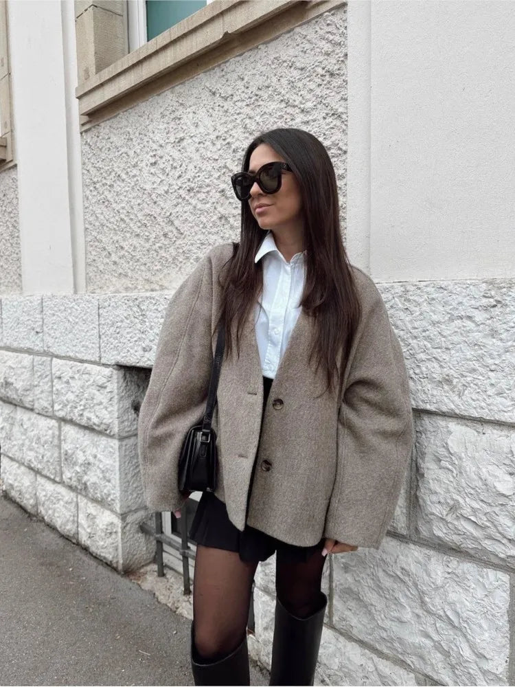 Sally | Chique retro streetwear jas voor dames met dubbele knoopsluiting