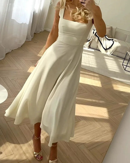 Sadella - Elegante voile jurk met vierkante kraag en effen kleur