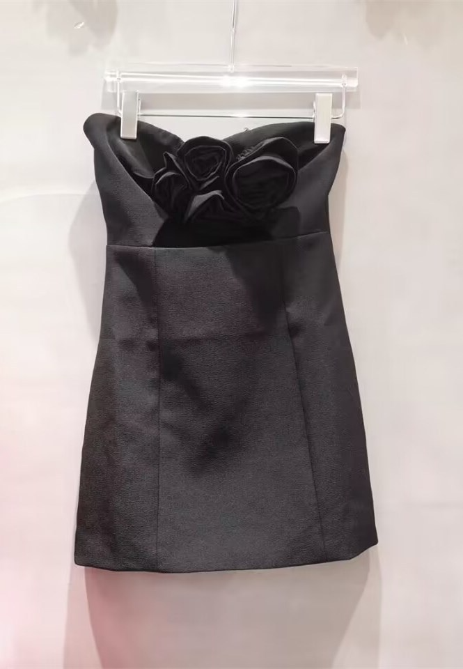 Sahar - Strapless mini-jurk met uitsnijdingen