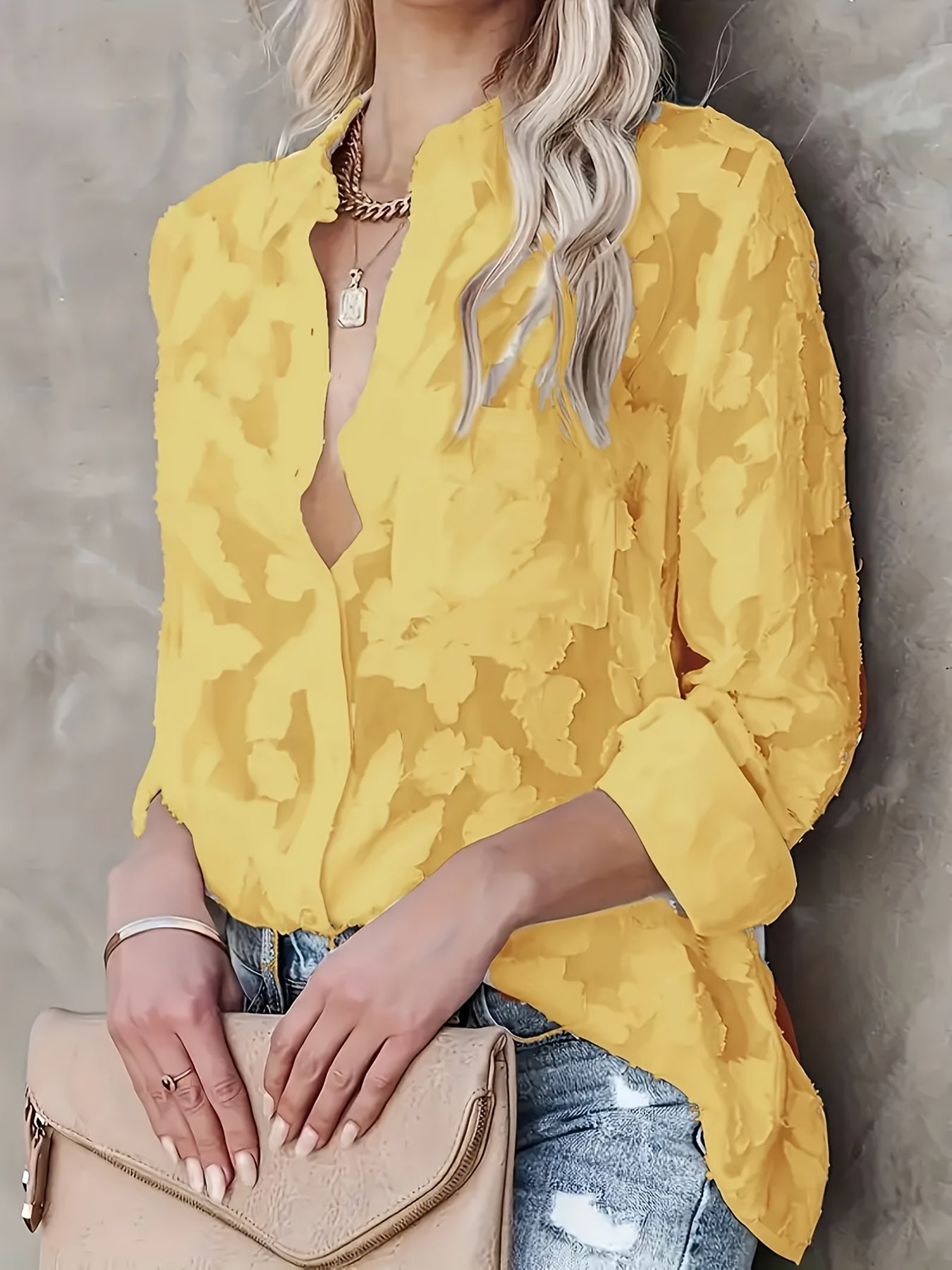 Transparante Knopenblouse - Lange Mouwen Ontwerp & Semi-Transparente Stof