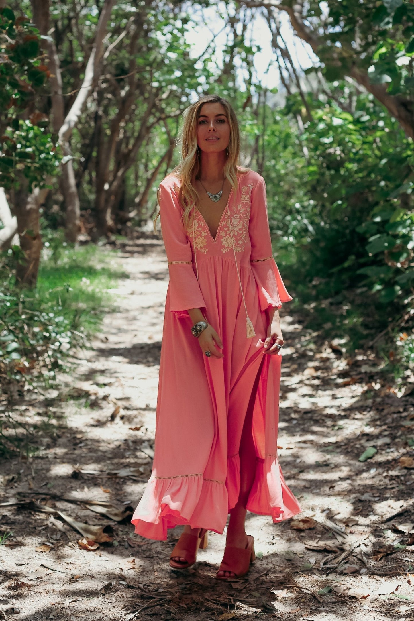 Vanetta - Geborduurde maxi jurk met split