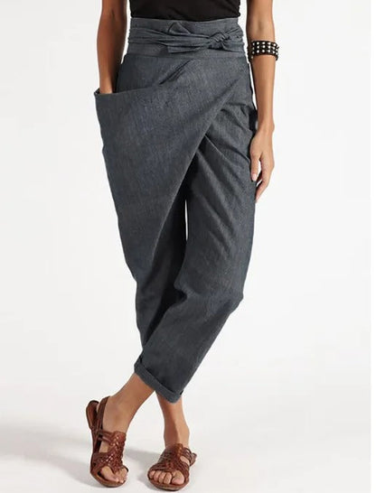 Asymmetrische broek modieus en casual